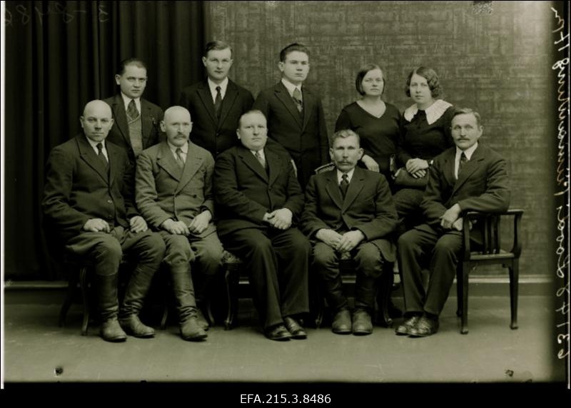 Loodi Piimaühingu juhatus, revisjonikomisjon ja töötajad.