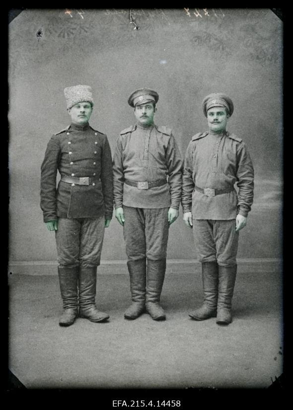 Grupp sõjaväelasi, (foto tellija Furtsoff [Furtsov]).