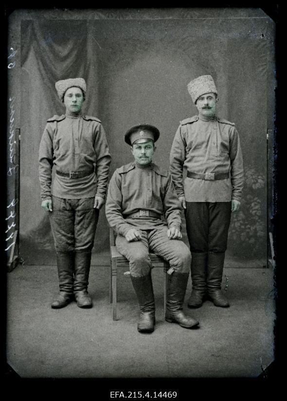 Grupp sõjaväelasi, (foto tellija Saikin [Zaikin]).