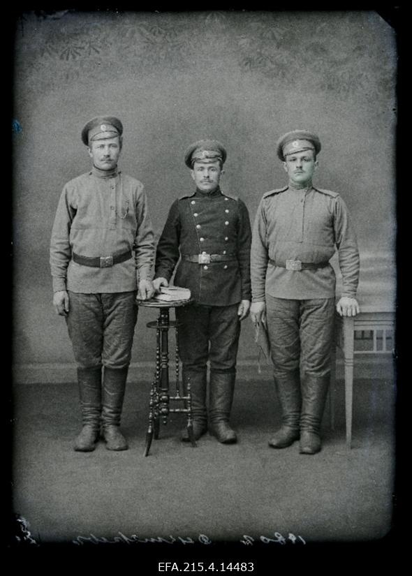 Grupp sõjaväelasi, (foto tellija Dektereff [Dekterev]).