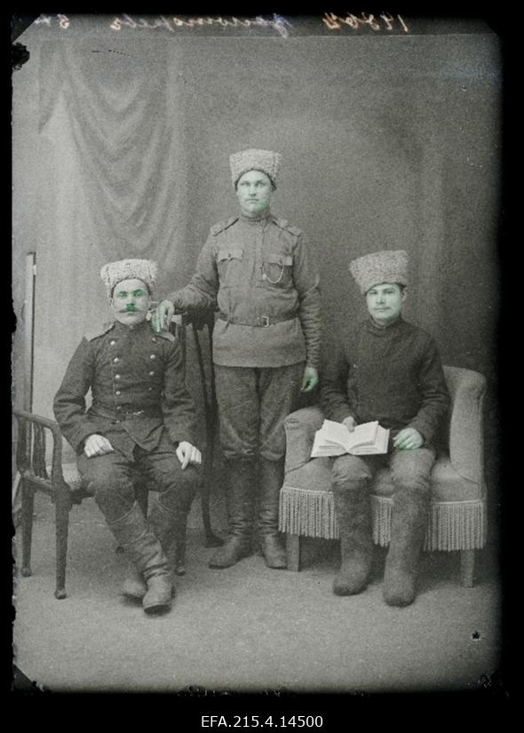 Grupp sõjaväelasi, (foto tellija Zolotareff [Zolotarev]).