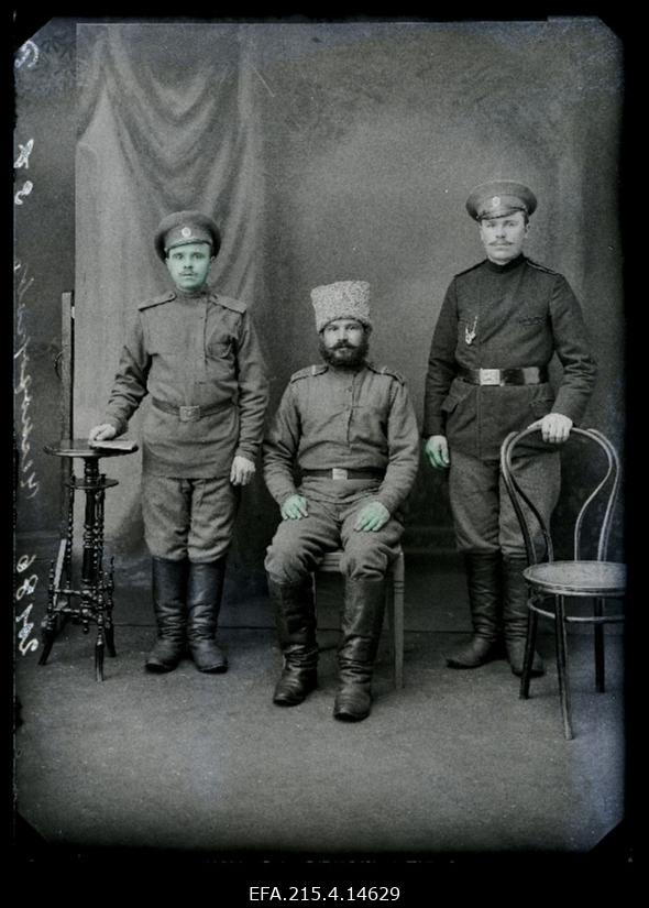 Grupp sõjaväelasi, (foto tellija Tschemodoroff [Tšemodorov]).