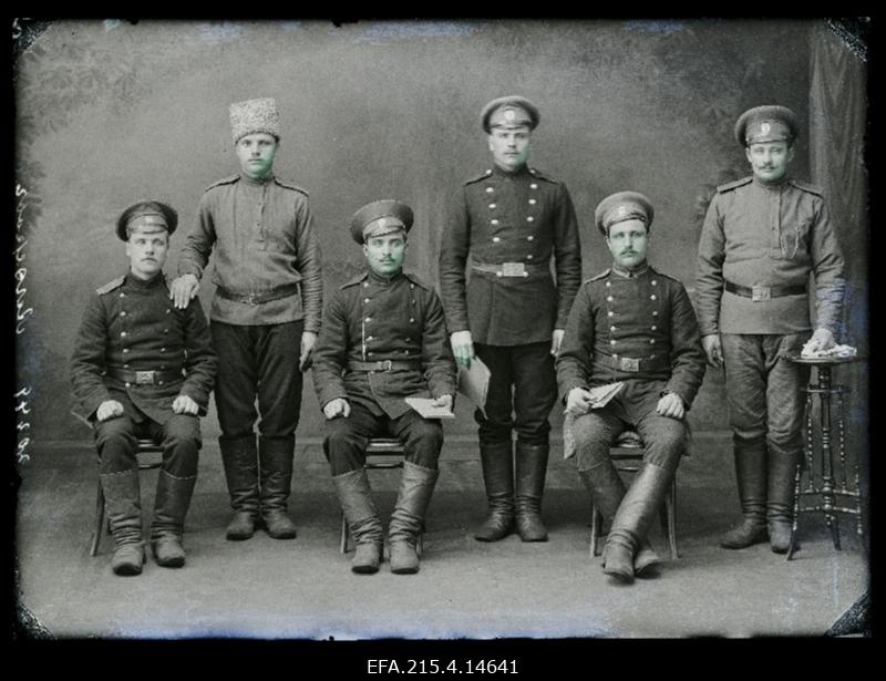 Grupp sõjaväelasi, (foto tellija Alferoff [Alferov]).