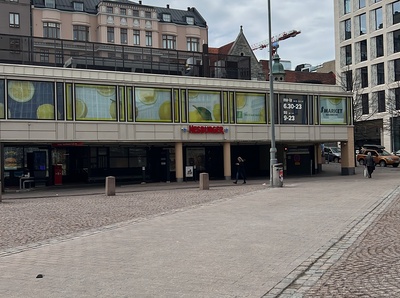Kaartinhalli Kasarmitorilla. rephoto