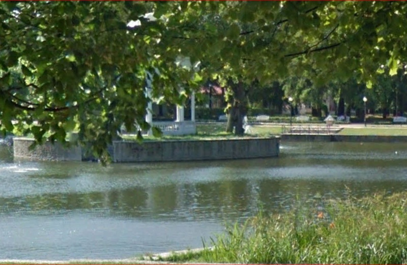 Ohvitseride kasiino Tallinnas Kadriorus (hävinud), hoone vaade, ees tiik rephoto