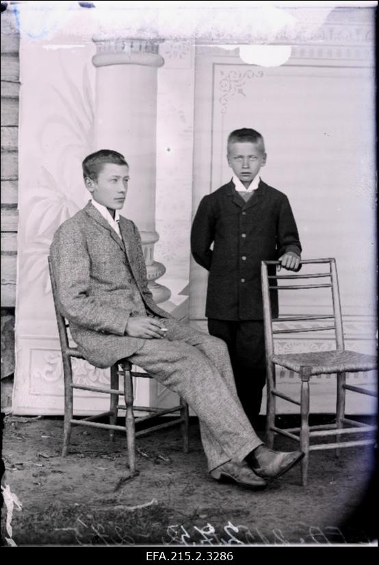 Vennad Peter (vasakul) ja Johan Blande.