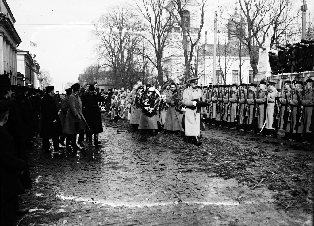 Begravningståg längs Unionsgatan. (1890-1910)
