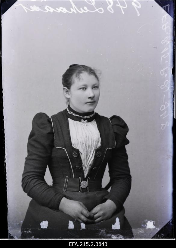 Marie Luhaäär.