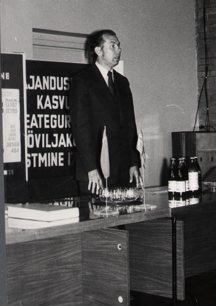 Viljandi Piimatoodete Kombinaadi direktor R. Nigul avasõna