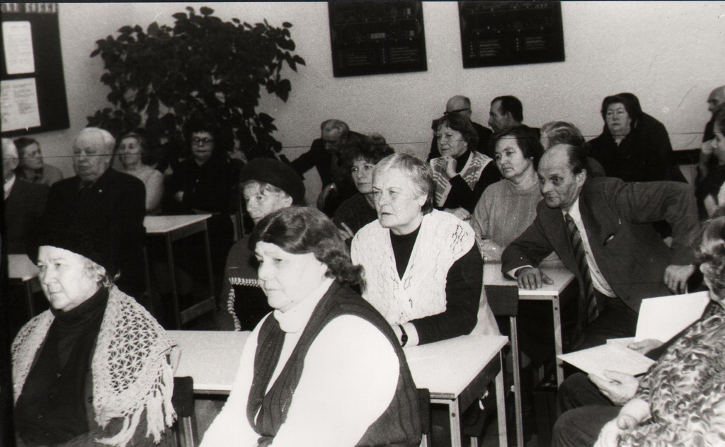 Piimandusveteranid Paide PTK ruumis, Imavere ühispiimatalituse 80 aastapäeva tähistamisel