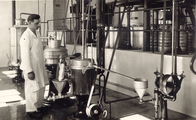 Piima pastöörimise-koorimise ruum Õisu õppemeiereis