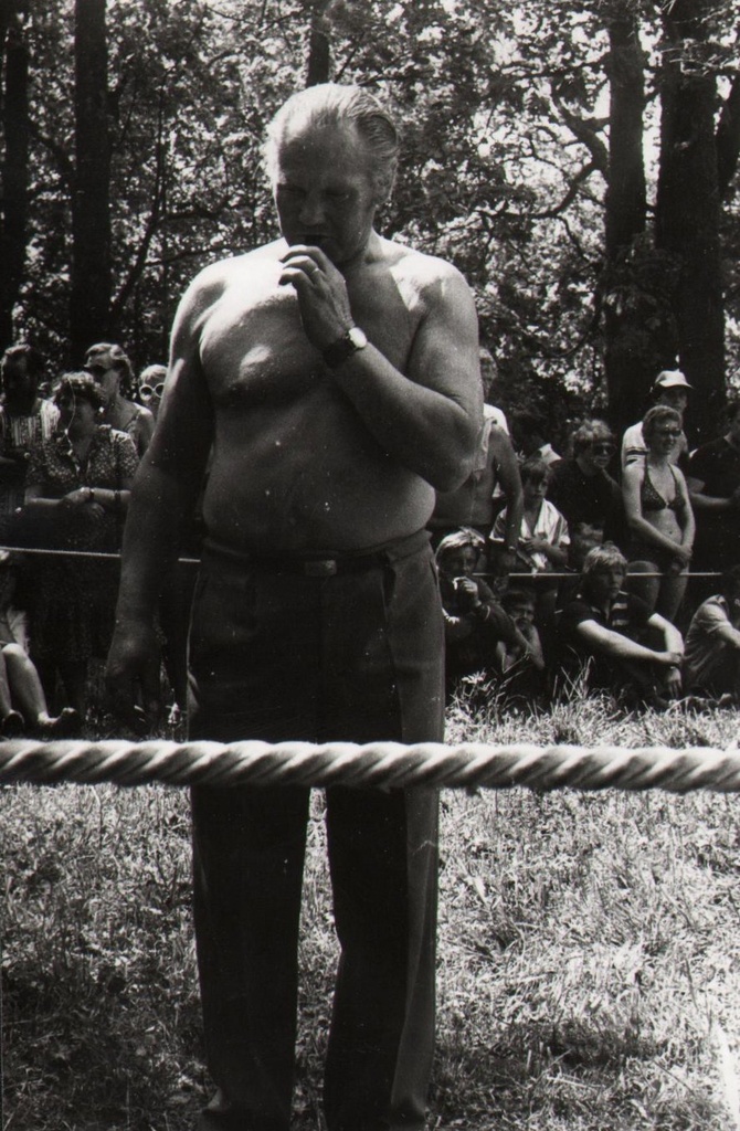 Piimandustöötajate XXIV suvespartakiaadil köieveo võistluse peakohtunik Jaan Org Viljandi PTK, oma 60 juubeli eel