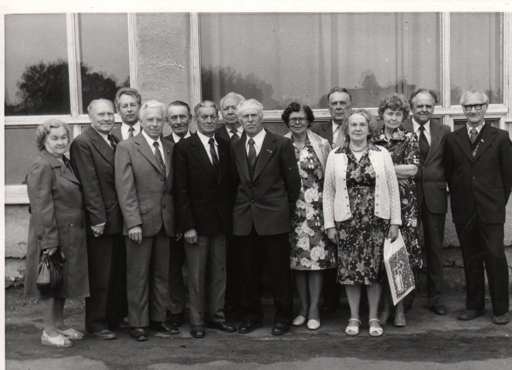 ENSV piimandusveteranide IV kokkutulek Viljandis. Paide PTK veteranide esindus