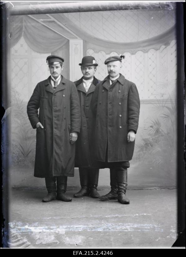 Grupp mehi, (foto tellija Nõges).