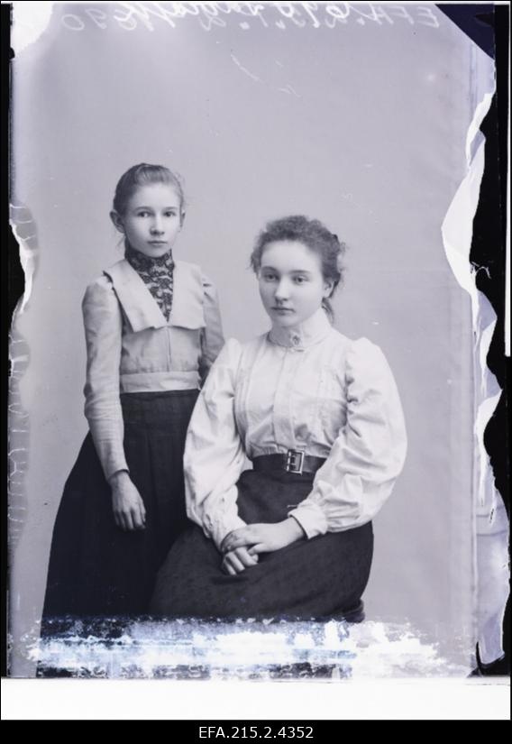 Neiu ja tüdruk, (foto tellija Tarrask).