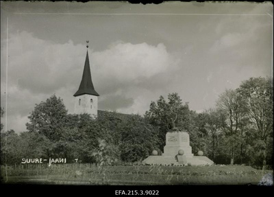Vaade Vabadussõjas langenute mälestussambale Suure-Jaanis.  similar photo