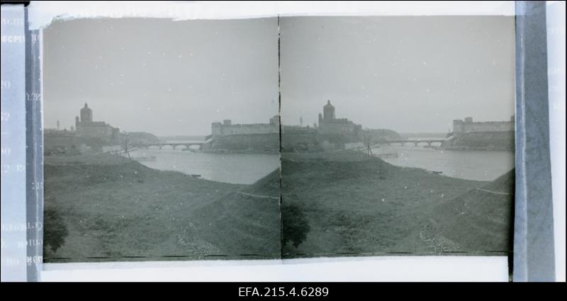 Vaade Narva puusillale, ordulossile ja Jaanilinna kindlusele.