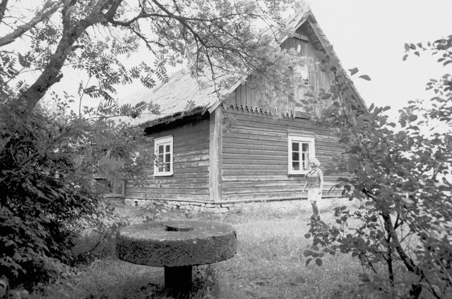 Hiiumaa. Kirjanik Aino Kalda suvemaja.