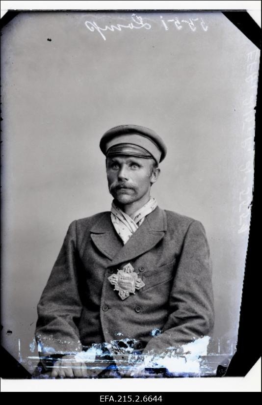 Metsavaht Lomp ametimärgiga.