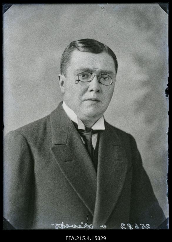 Von Sievers [Sivers].