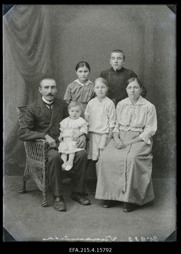 Perekond Wanamõisa (Vanamõisa).