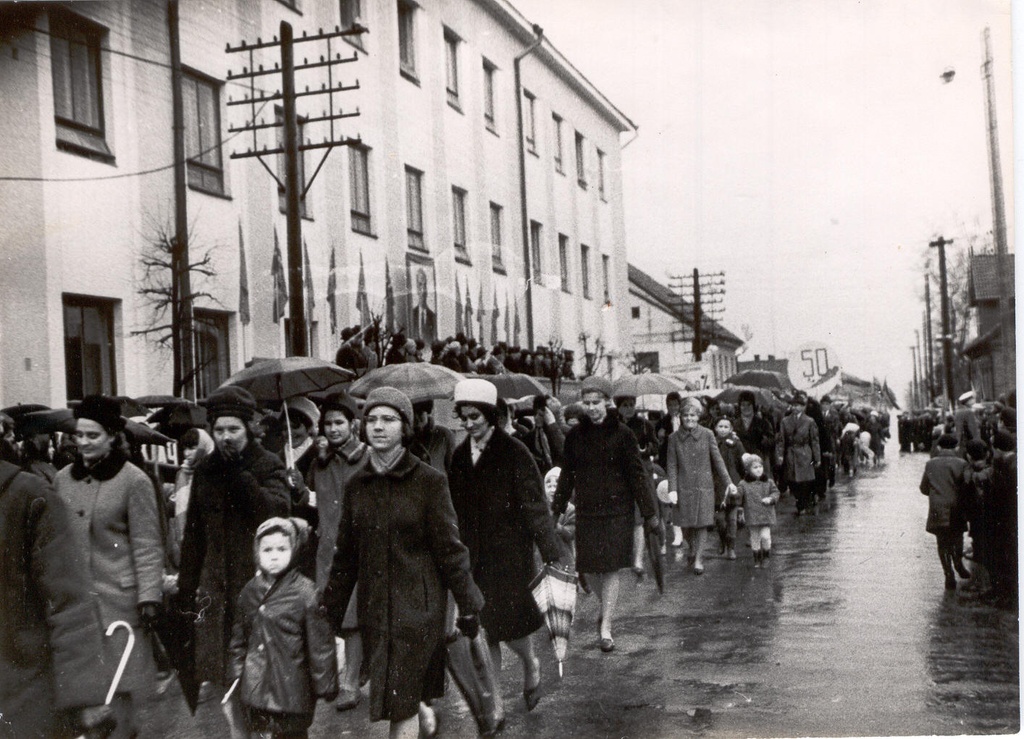 Foto.SSOR 50. aastapäeva demonstratsioon Võrus 7. novembril 1967.a.