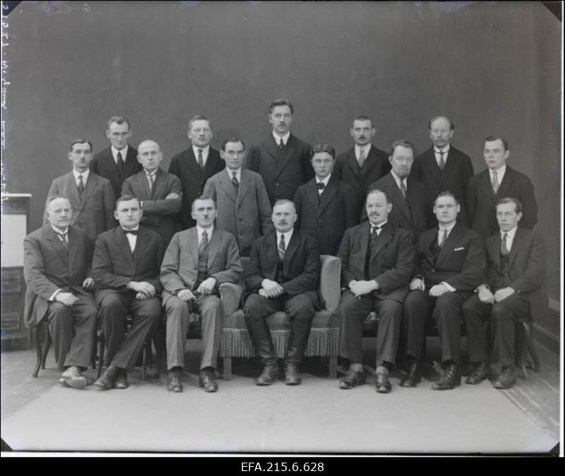 Viljandi maavolikogu liikmed.