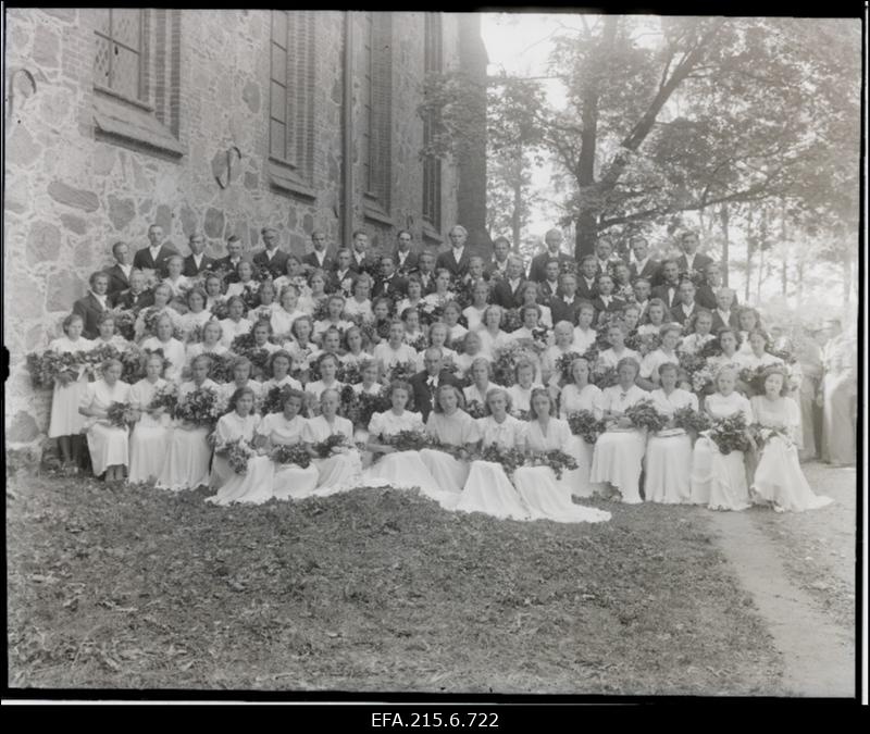 Viljandi Maakoguduse leerilapsed.