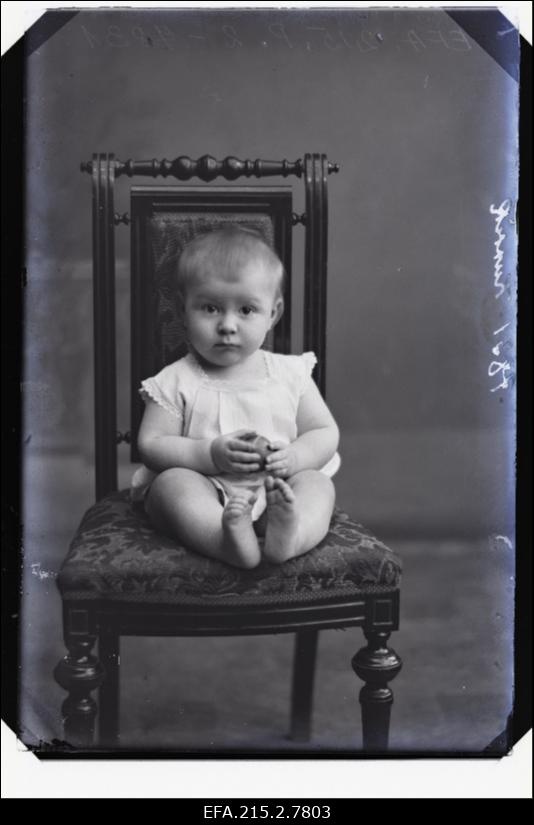 Väike laps, (foto tellija Kurik [Kurrik]).