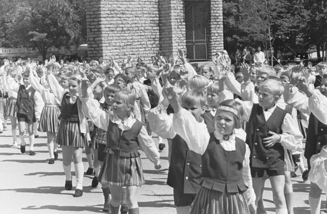 ENSV koolinoorte laulupidu.