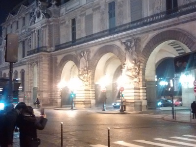 Exterieur van het Louvre rephoto