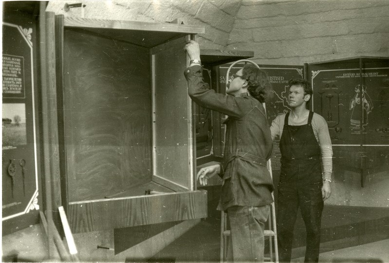 Kuressaare linnuses ajaloo püsinäituse paigaldamine