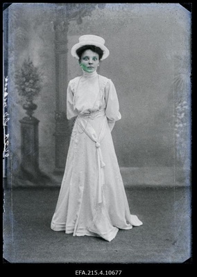 Siemann [Siimann].  similar photo