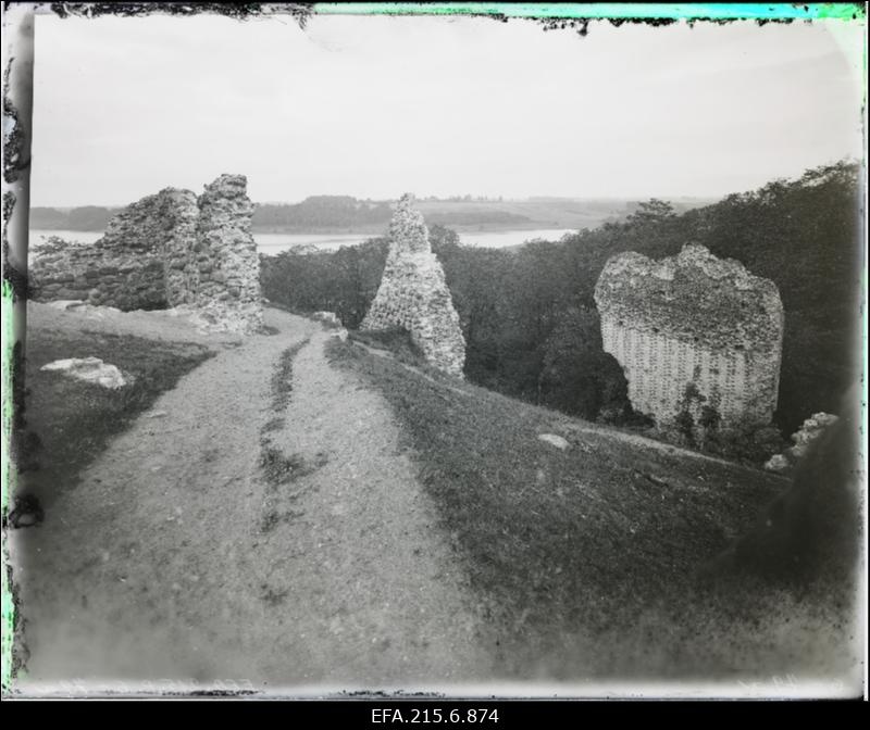 Viljandi ordulossi varemed, (negatiiv ilmutatud 28.07.1896).