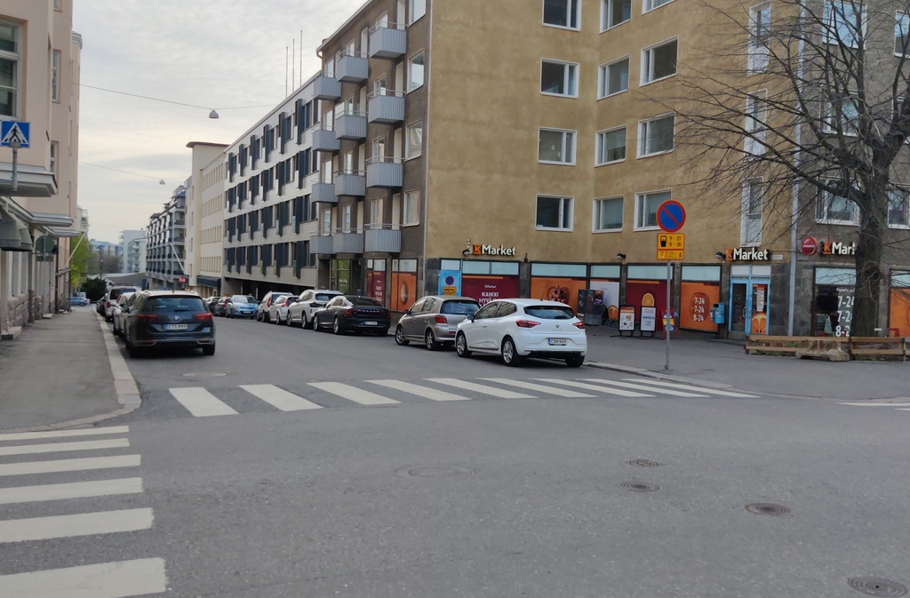 Eerikinkatu 39, 41, 43. Elannon pikamyymälä Eerikinkadulla. rephoto