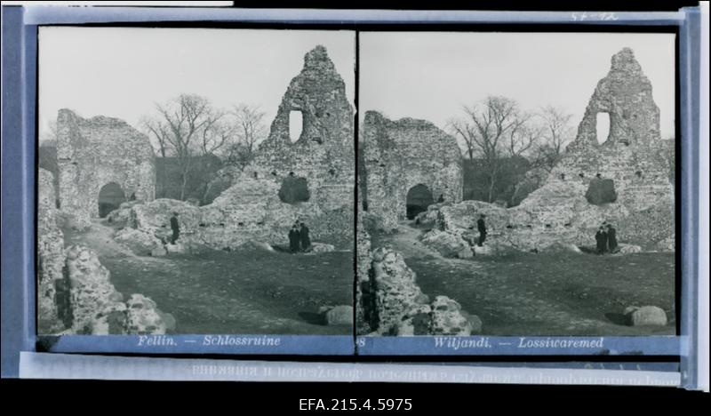 Vaade Viljandi ordulinnuse varemetele.