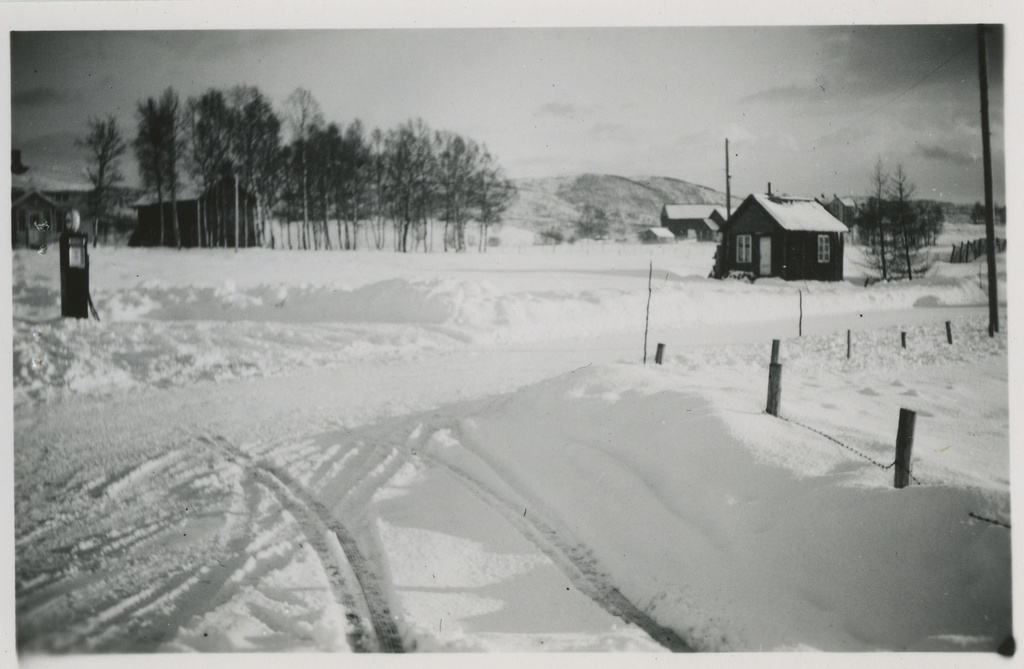 Petter Løkås, Valnesfjord (tomt).