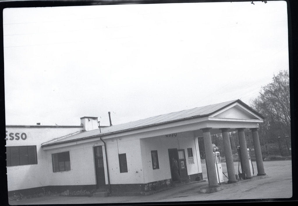 Sæter Bensinstasjon, Nordstrandshøgda.