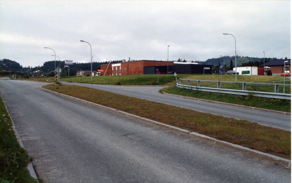 Bensinstasjon. Nedre Flatåsvei 2