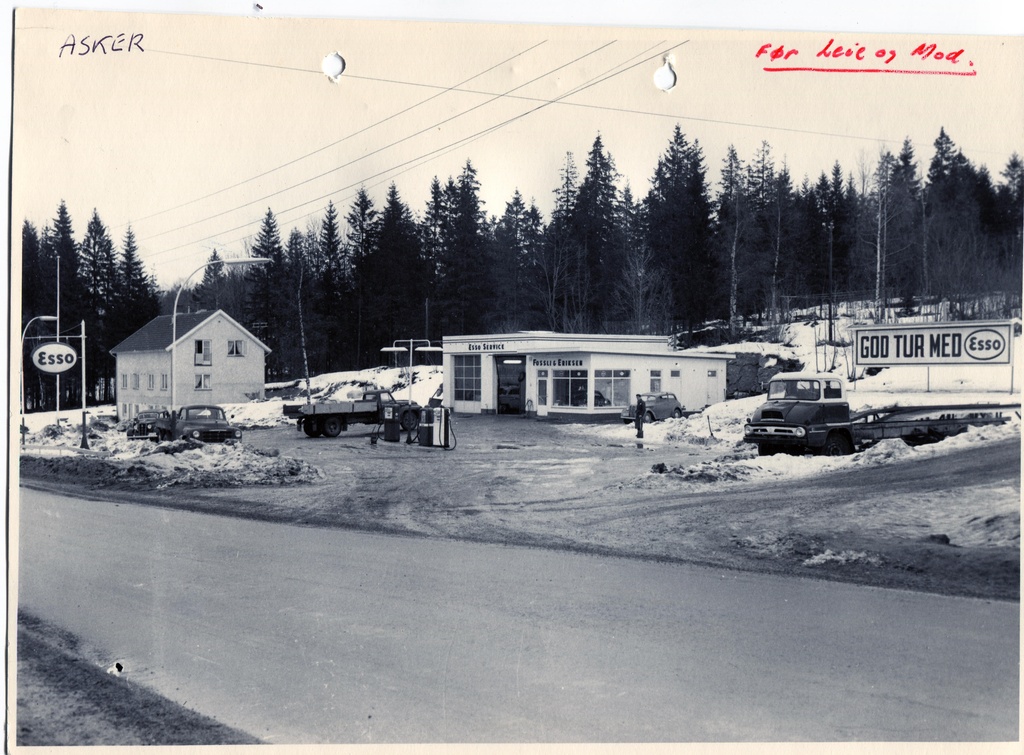 Bensinstasjon. Fossli og Eriksen, Asker. Oslo District, Gjøvik Sone.