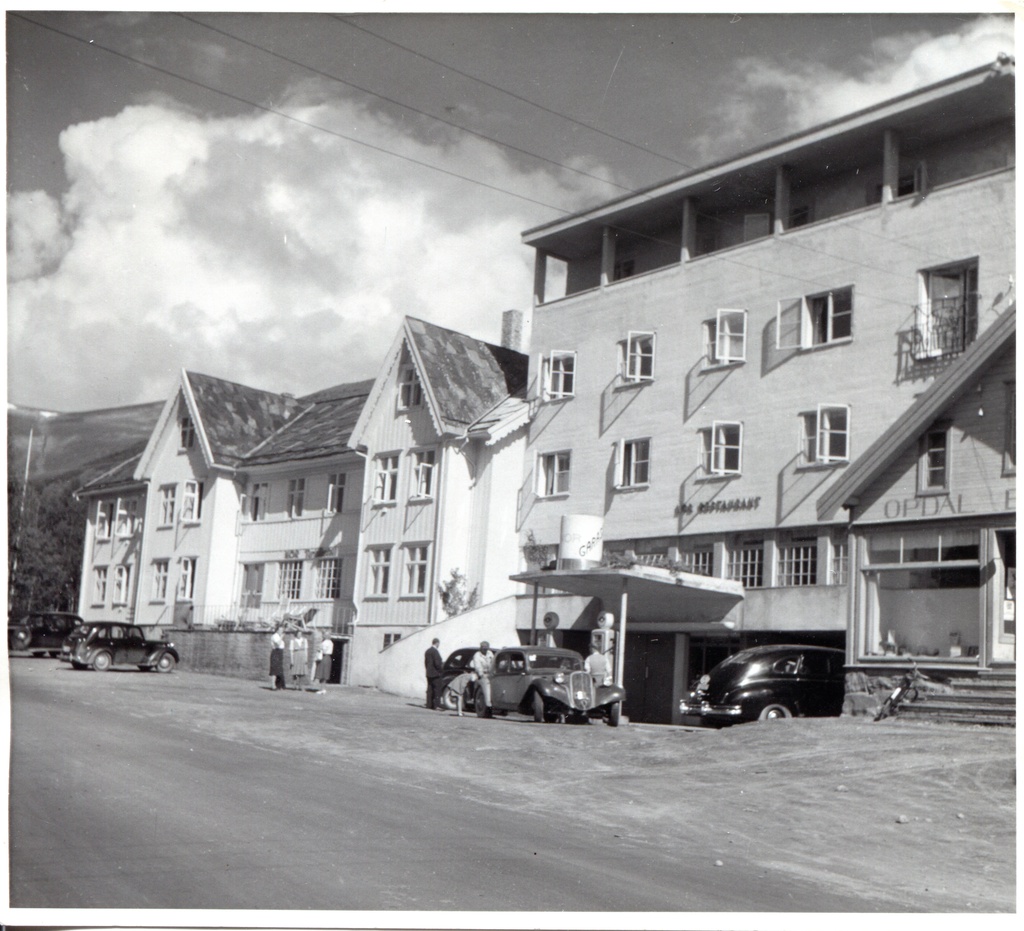 Bensinstasjon. Oppdal.