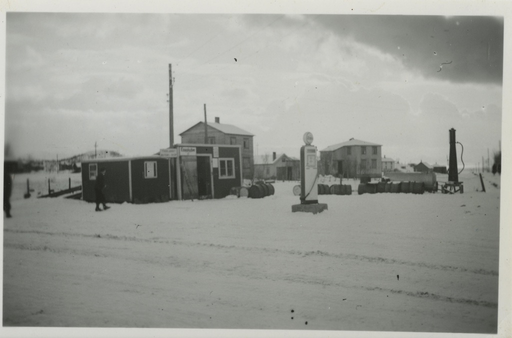 Esso gasoline pump, Tverlandet.