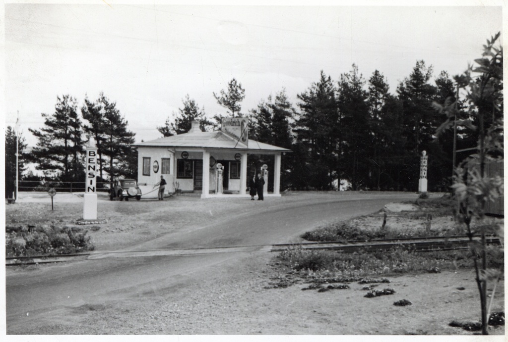 Nor gas station. Birger o. Solum, Holmestrand.