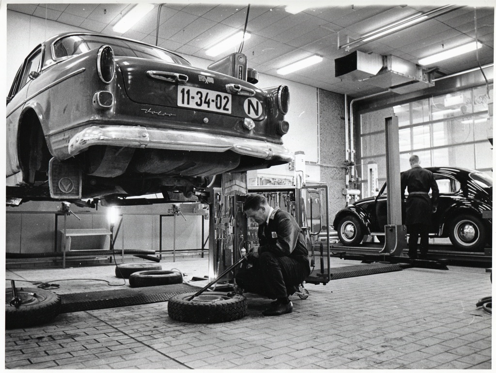 Bensinstasjon. Sannergaten Auto Clinic.