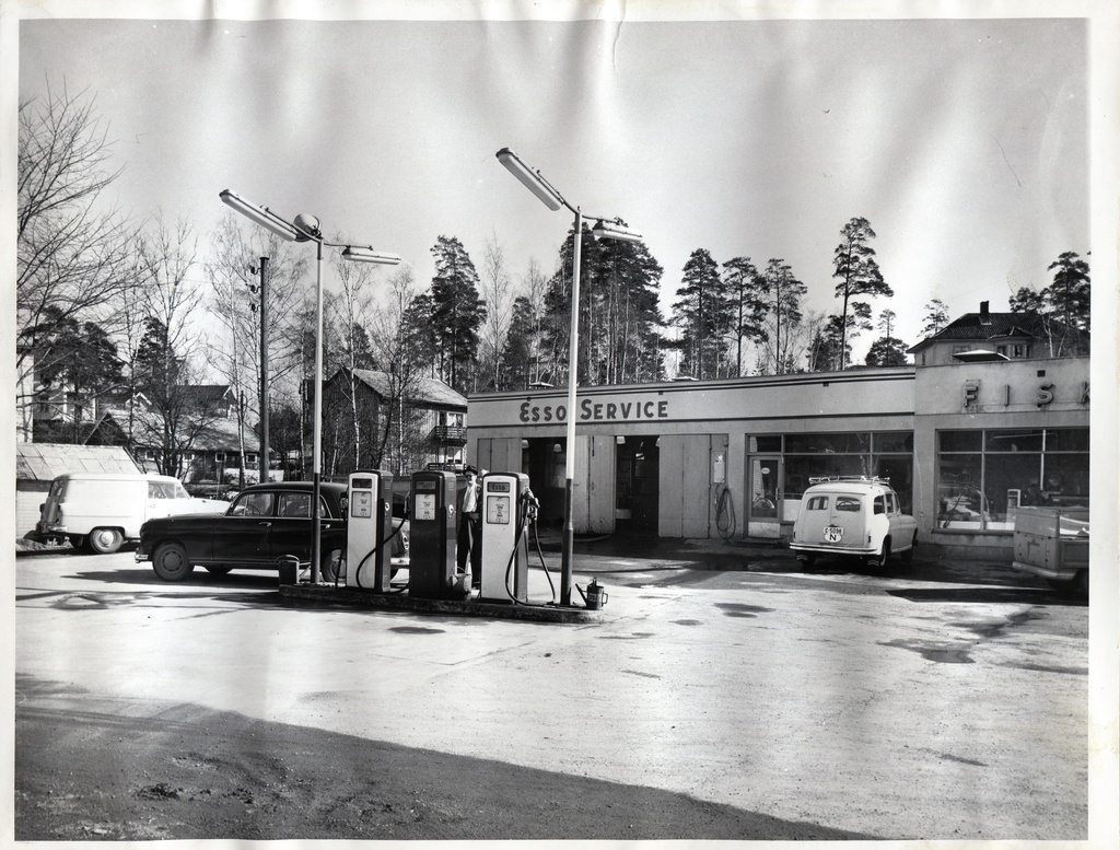 Bensinstasjon. Essostasjonen Høvik, Oslo. Oslo Distrikt.