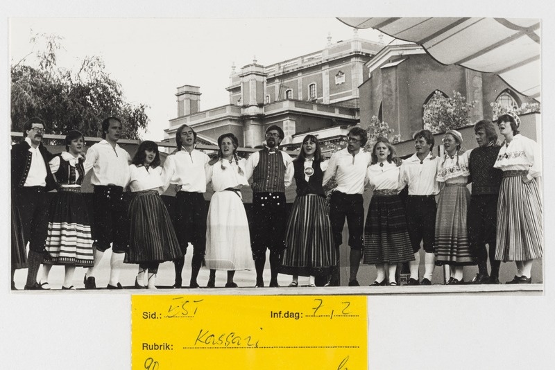 Rahvatantsugrupi Kassari esinemine ESTO päevade ajal