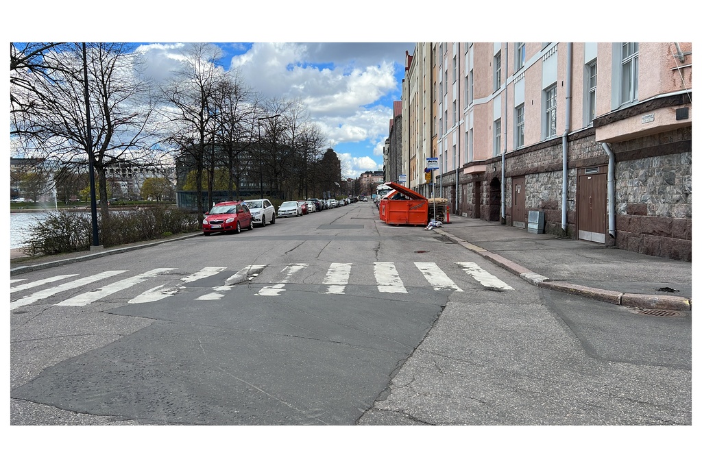 Säästöpankinranta 10. Katunäkymä Siltasaarenkärjen kulmasta koilliseen Säästöpankinrannan suuntaan. Vasemmalla Ympyrätalo Eläintarhantien laidalla. rephoto