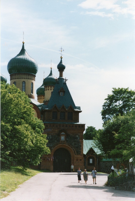 Kuremäe klooster 2001. a.