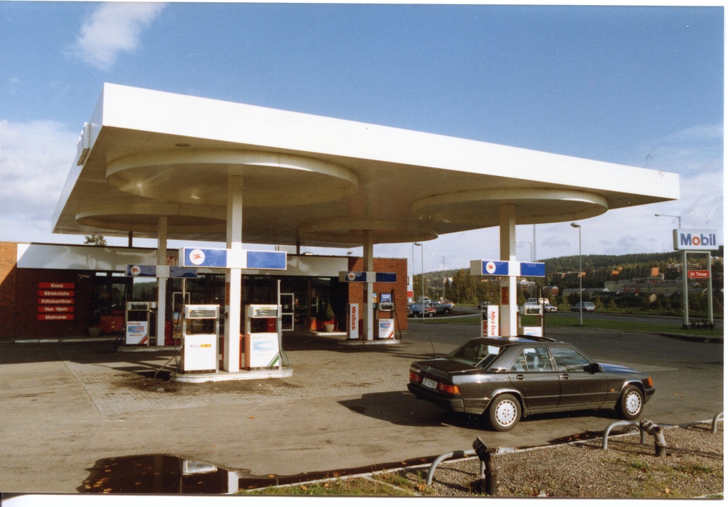 Bensinstasjon. Alfaseth.