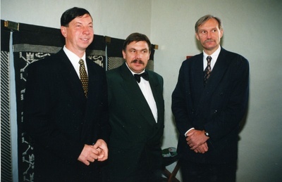 Olümpiavõitjad Tallinna Raekojas 1990. aastail  similar photo